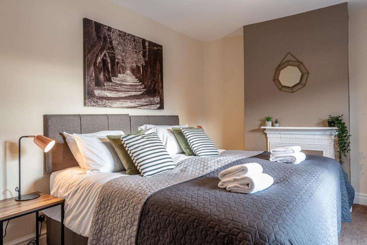 3 Bedroom Home Sleeps 5 Close To Chester City Centre Welcomes Couples, Small Groups, Families And Contractors Eksteriør bilde