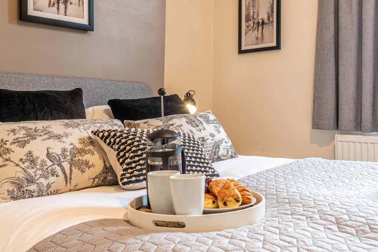 3 Bedroom Home Sleeps 5 Close To Chester City Centre Welcomes Couples, Small Groups, Families And Contractors Eksteriør bilde